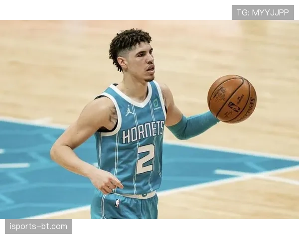 厄德高与厄齐尔传球创造力及战术适配性对比分析